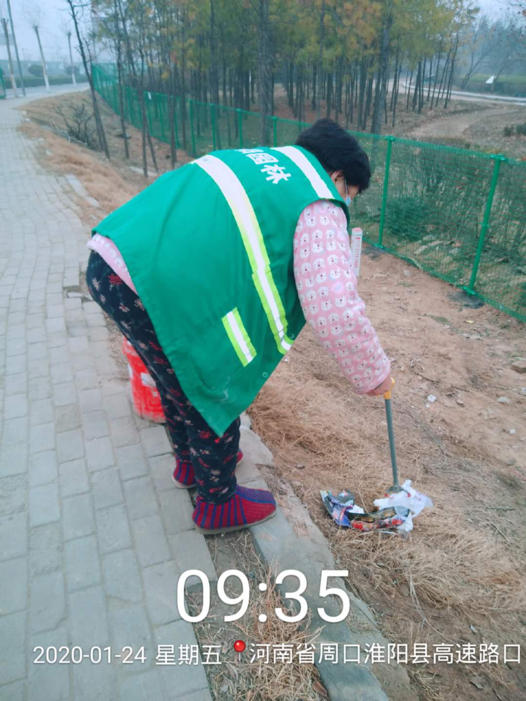 大年三十应该是合家团圆的日子，但她们一直坚守在自己的岗位上