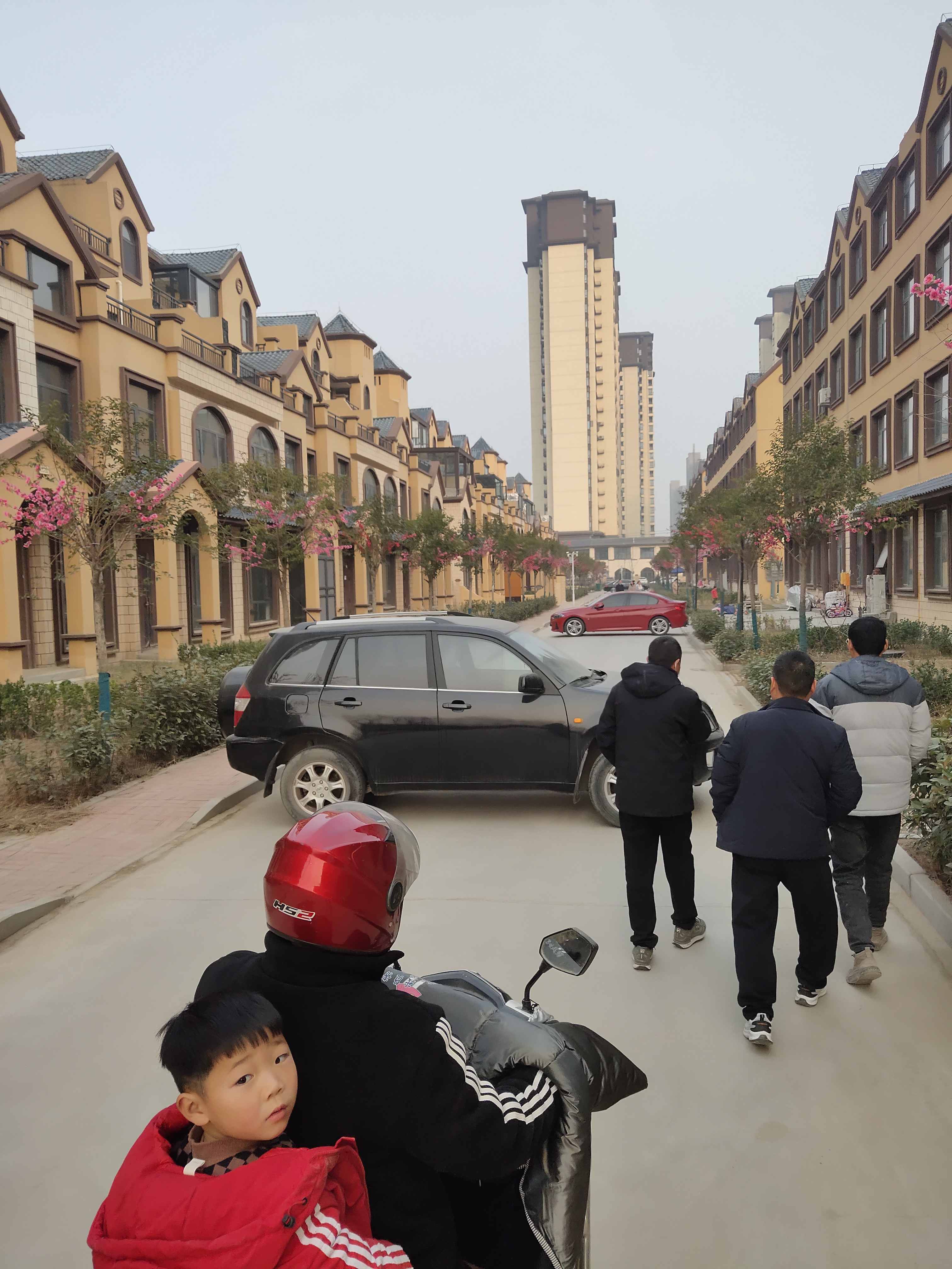 路被车堵