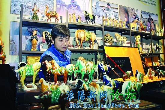 “非遗”精品荟萃 三门峡市民大开眼界