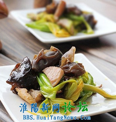 居家食疗养生必知黄花菜的功效及家常菜做法大全